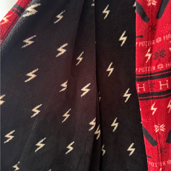Harry Potter Reversible Robe - Warm Winter Comfy Fleece Cozy Hot Topic - Picture 6 of 8